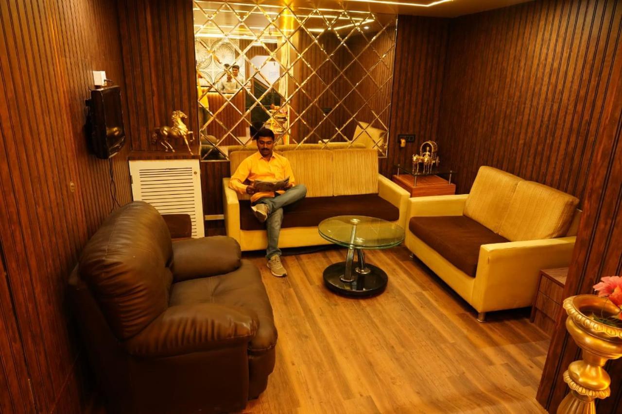 Hotel Padma Krishna Pune Zewnętrze zdjęcie